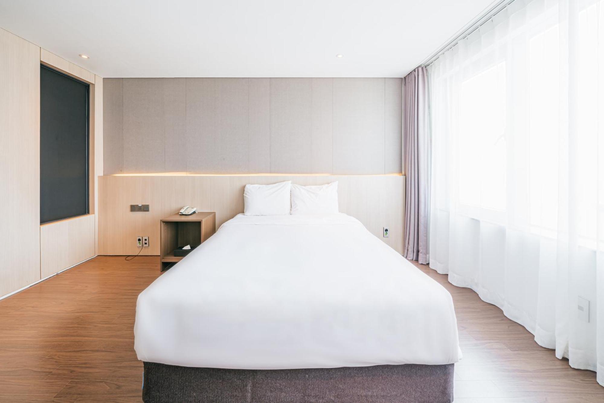 The First70 Hotel Seogwipo Eksteriør billede
