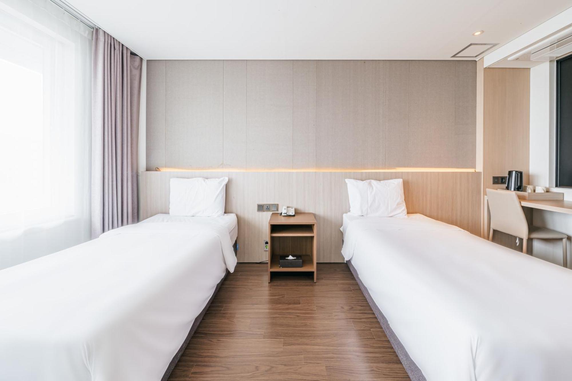 The First70 Hotel Seogwipo Eksteriør billede