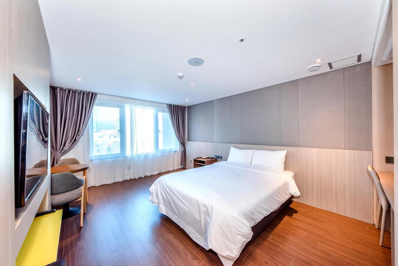 The First70 Hotel Seogwipo Eksteriør billede