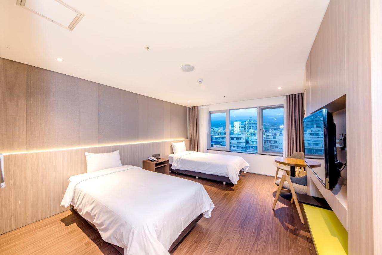 The First70 Hotel Seogwipo Eksteriør billede