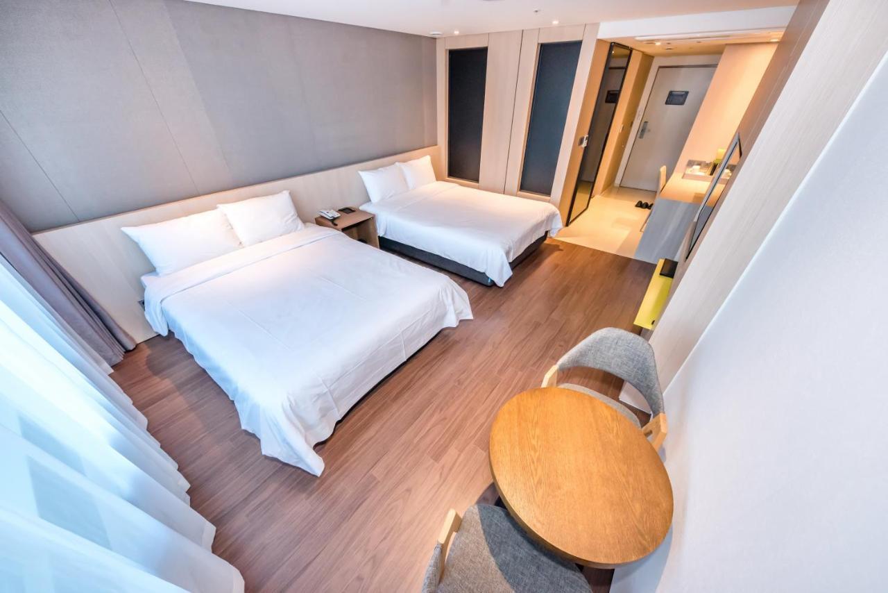 The First70 Hotel Seogwipo Eksteriør billede