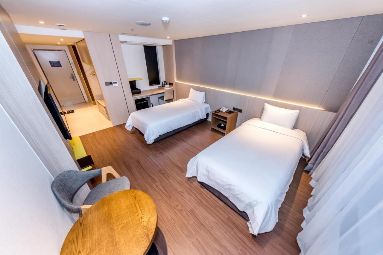 The First70 Hotel Seogwipo Eksteriør billede
